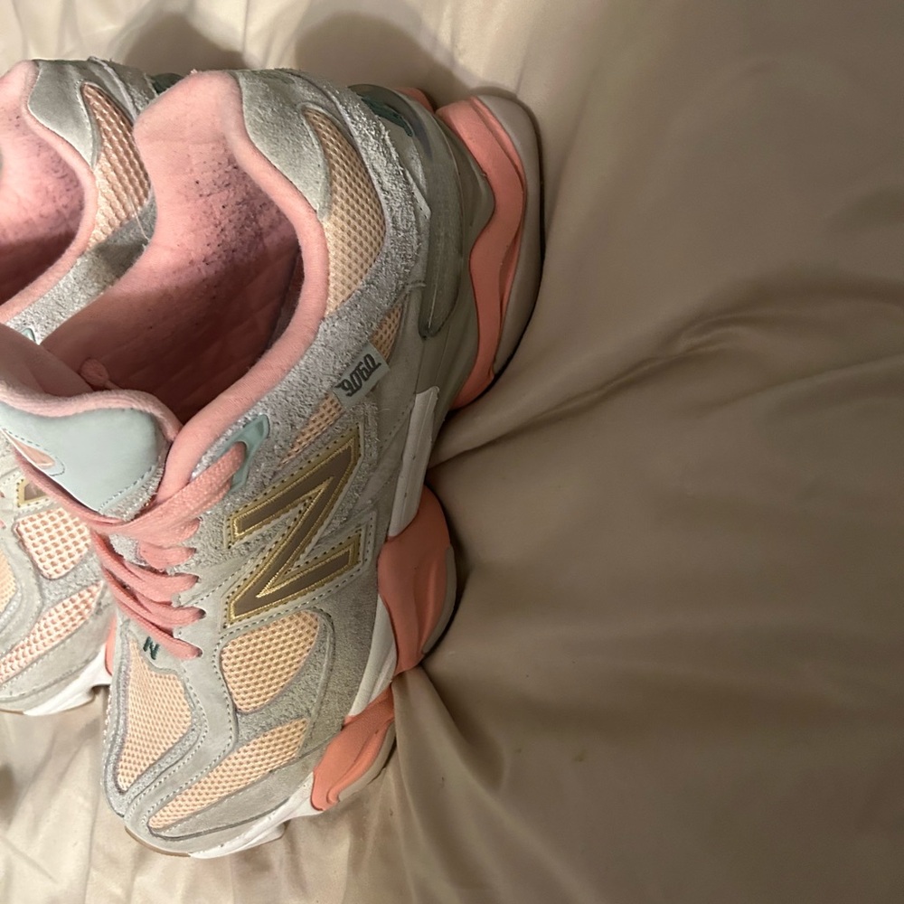 New balance shoes - Picture 4 of 7